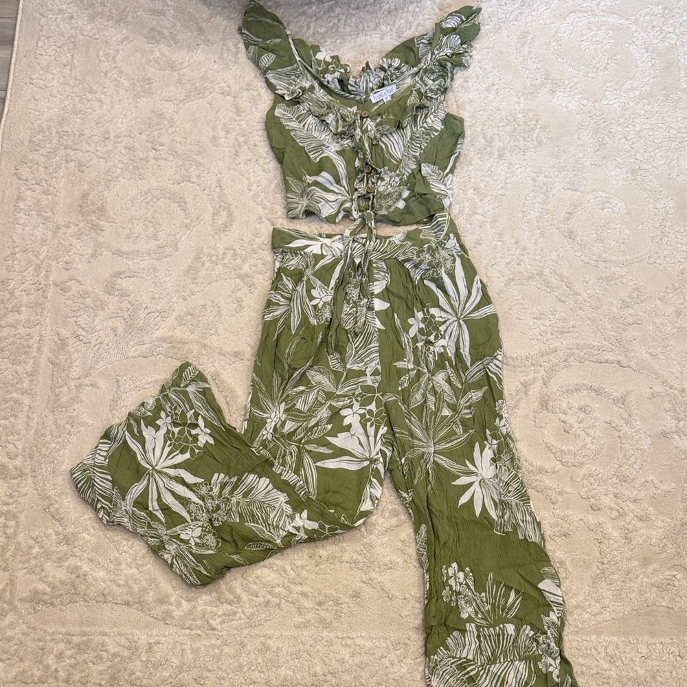 Women’s Olive Green Tropical Print Set